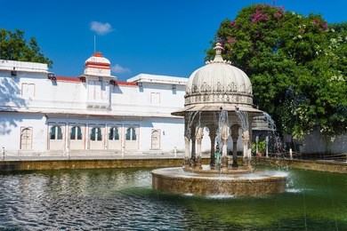 saheliyon-ki-bari (courtyard of the maidens) is a major garden in udaipur, india