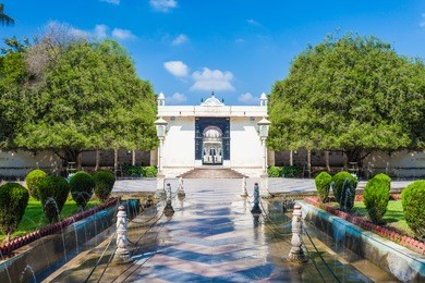 saheliyon-ki-bari (saheliyon ki bari courtyard of the maidens) is a major garden in udaipur, india