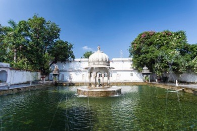 saheliyon-ki-bari (courtyard of the maidens) is a major garden in udaipur, india