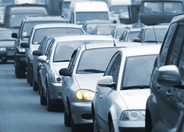 morning traffic jam on a road in kiev 3