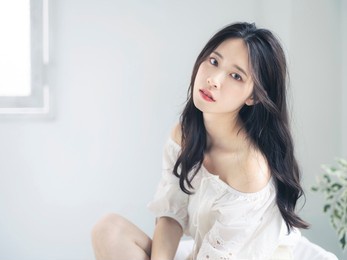 fashion concept of young asian woman. beauty photo. cosmetics. skin care. body care.
