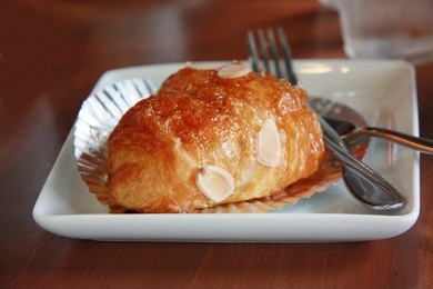 almond croissant