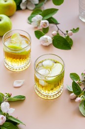 whiskey cocktail with apple juice and ice (aperitif, build)