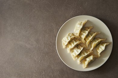 chinese steamed dumplings, meat dumplings	