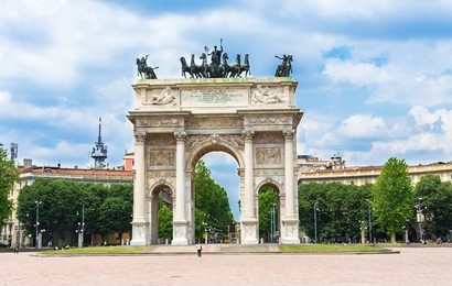 arch of peace (arco della pace) in milan. italy