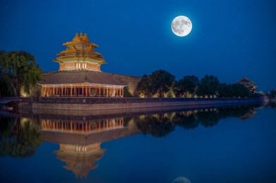 family reunion day concept: chinese traditional festival mid-autumn festival - moon at the night on the mid-autumn festival