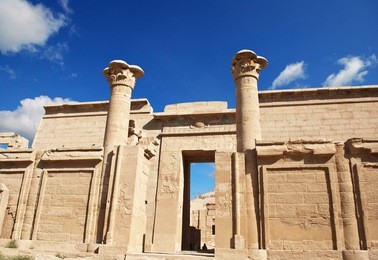 temple medinat habu in luxor 