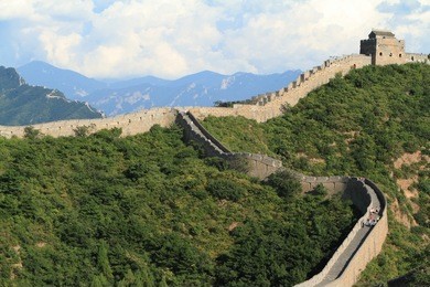 the great wall of china close to jinshanling