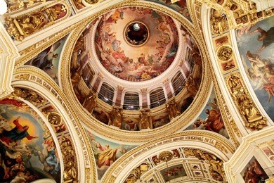 saint isaac's cathedral or isaakievskiy sobor, saint petersburg, russia. interior, view to the central dome with night lighting.