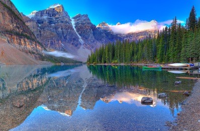 moraine lake in banff national park, alberta, canada