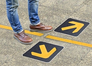  confusion , direction , arrow