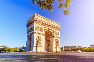 paris, france. arch of triumph early morning.