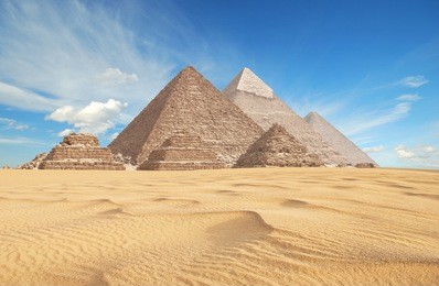 pyramids in giza 