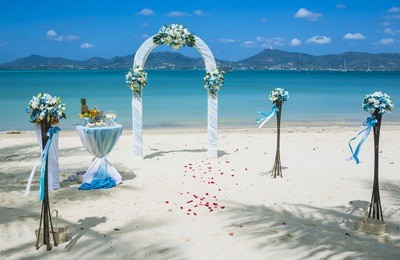 wedding ceremony on the shore of the ocean sea
