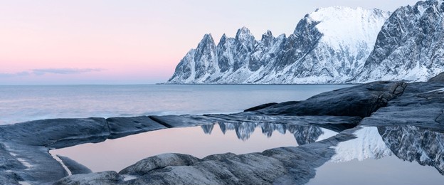scenery of majestic snow mountain and calm sea at senja island, norway
devil's teeth mountains, tungeneset, okshornan, senja, norway