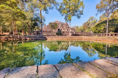 baphuon temple phimeanakas gate reflecting in the lake