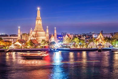 wat arun night view temple in bangkok, thailand