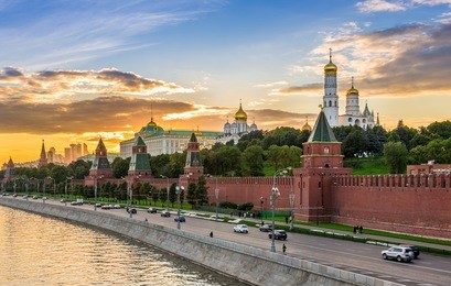sunset view of moscow kremlin and moscow river in moscow, russia. moscow architecture and landmark, moscow cityscape
