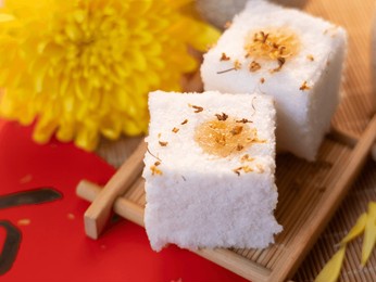 eating osmanthus cake and drinking osmanthus on double ninth festival