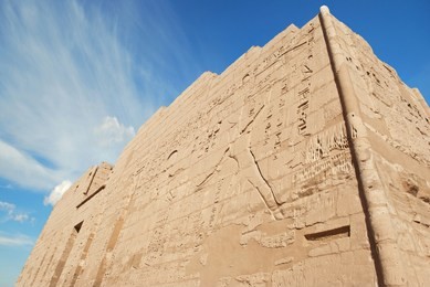 temple medinat habu in luxor 