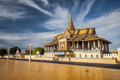 royal palace in pnom penh, cambodia