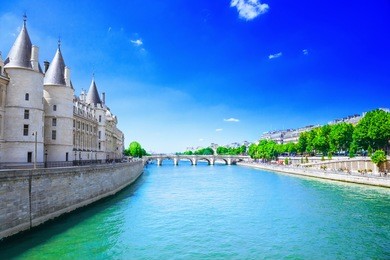 river seine