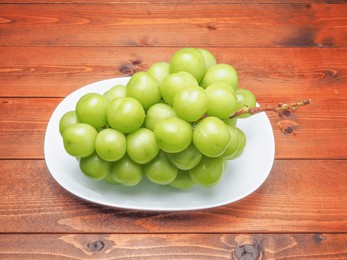 シャインマスカット,shine muscat, muscat grape, green grape, seedless grape, fresh fruit