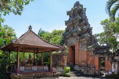 ubud palace, bali - inside the ubud palace, bali, indonesia