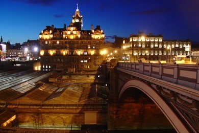 edinburgh by night
