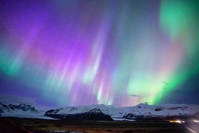 aurora display in skaftafell, iceland