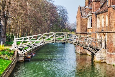 mathematical bridge at the queens college in cambridge, united kingdom