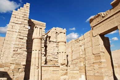 temple medinat habu in luxor 