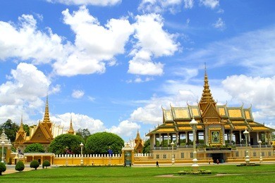 grand palace in pnom penh, cambodia