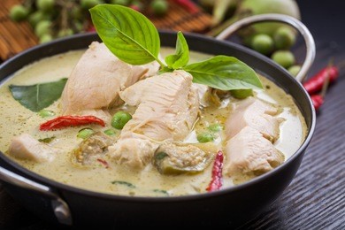 green chicken curry,thai cuisine