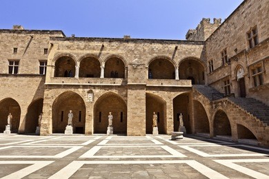 the palace of the grand master of the knights of rhodes is a medieval castle in the city of rhodes.