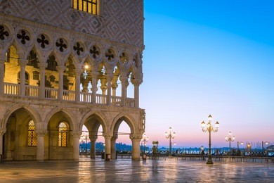 doges palace (palazzo ducale) on saint mark square at blue hour before sunrise, venice, venezia, italy, europe