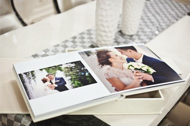white classic wedding book and album