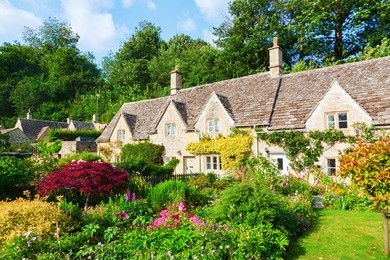 row cottages in bibury, gloucestershire, england