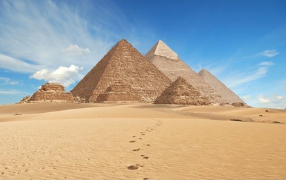 pyramids in giza 