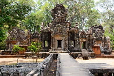 thommanon, part of khmer angkor temple complex, popular among tourists ancient landmark and place of worship in southeast asia. siem reap, cambodia.