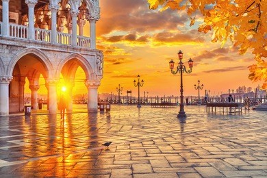 piazza san marco at sunrise, vinice, italy