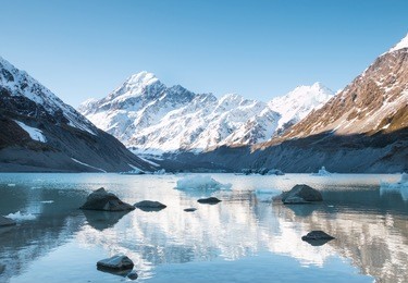 reflection of mt cook in hooker lake, aoraki national park, new zealand