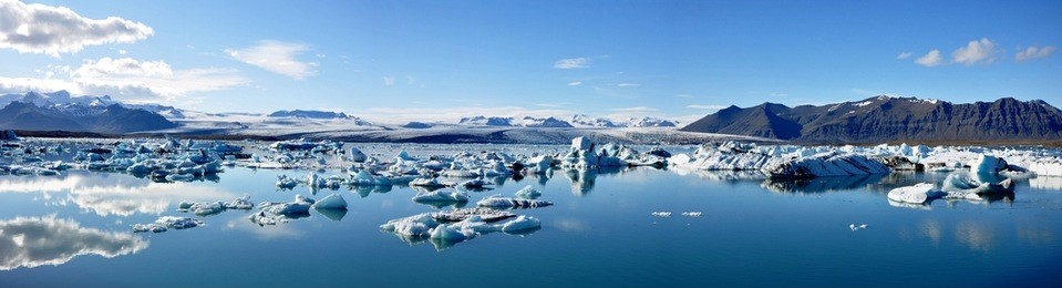 panorama view of jokulsarlon glacial lake in iceland