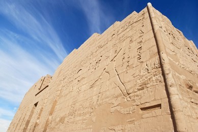 temple medinat habu in luxor 