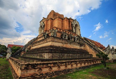 wat chedi luang varavihara. chiang mai, thailand