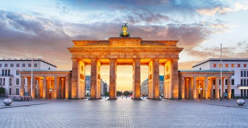 berlin - brandenburg gate at night