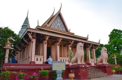 wat phnom in phnom penh, cambodia