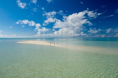 the beauty sand of kapalai tropical exotic island