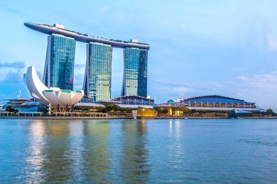 singapore-feb 7, 2015: marina bay sands hotel