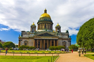 the isaac cathedral in st petersburg